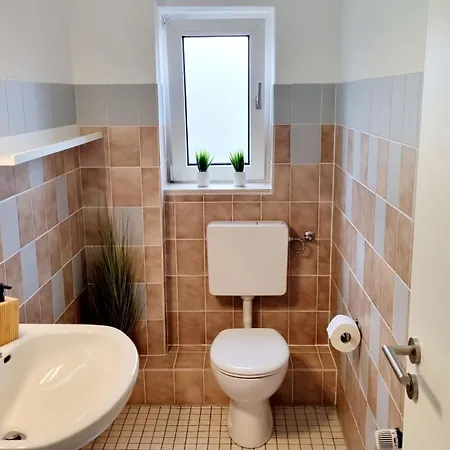 135m²-apartment I Max. 8 Gaeste I Zentral I Kueche I Balkon I Parken I Wlan Apartment *