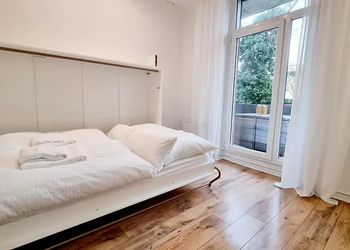 135m²-apartment I Max. 8 Gäste I Zentral I Küche I Balkon I Parken I Wlan Appartement