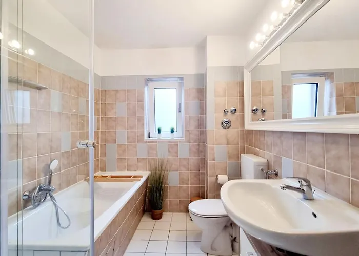 135m²-apartment I Max. 8 Gäste I Zentral I Küche I Balkon I Parken I Wlan